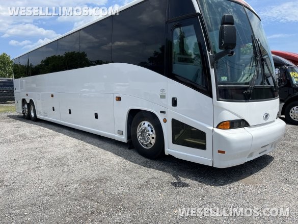 2008 MCI J 4500 Motorcoach for Sale in Pasadena, MD - Main Photo