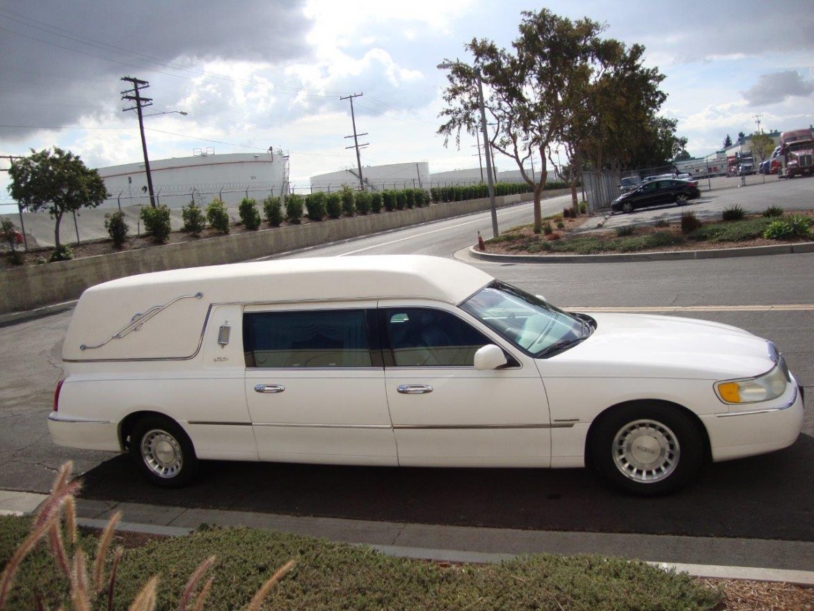 Funeral for Sale in Carson, CA - Photo 12