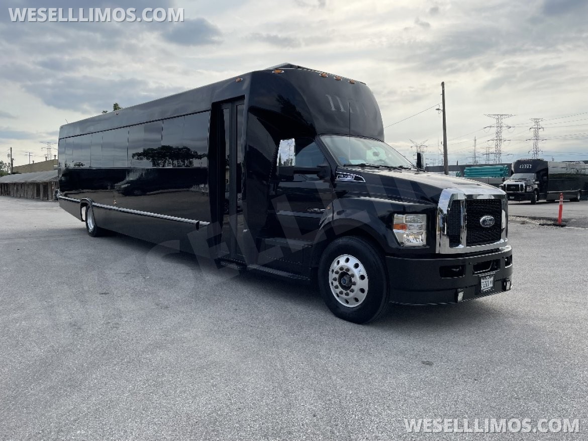Limo Bus for Sale in Chicago, IL - Main Photo