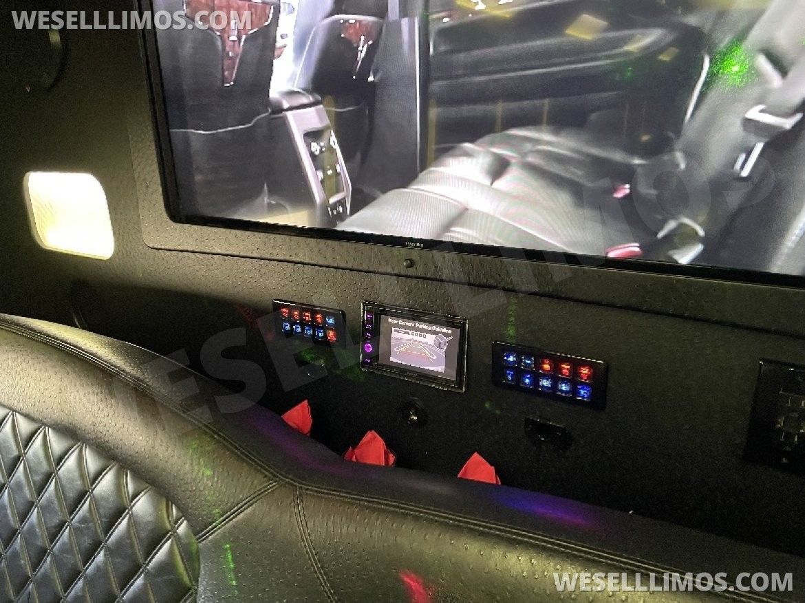 Limo Bus for Sale in Chicago, IL - Photo 8