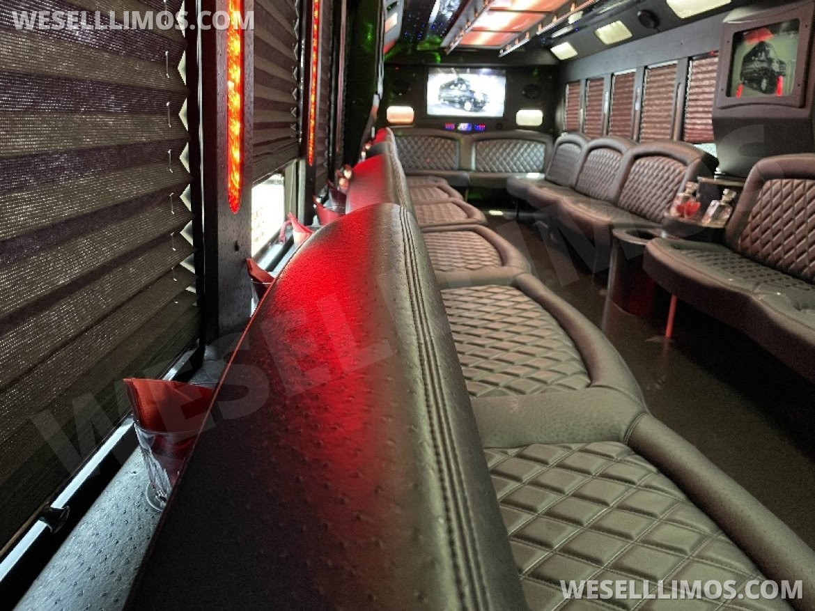 Limo Bus for Sale in Chicago, IL - Photo 15