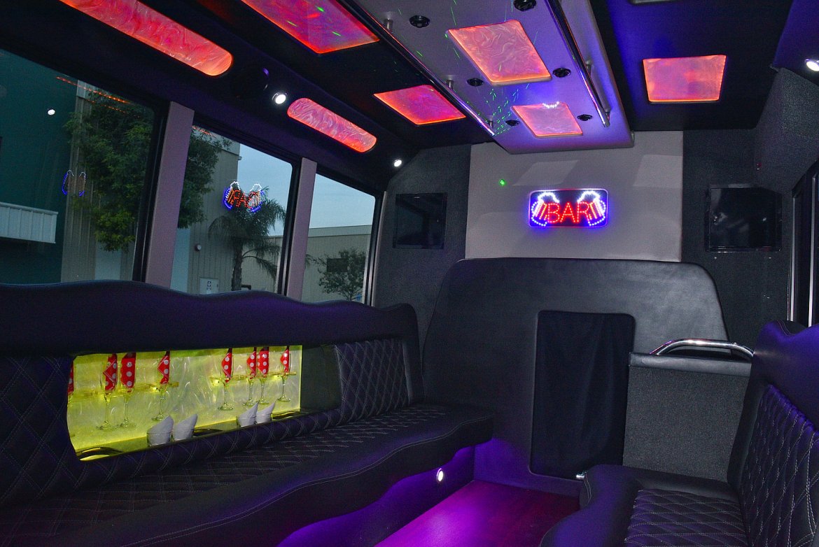 Limo Bus for Sale in Fontana, CA - Photo 11
