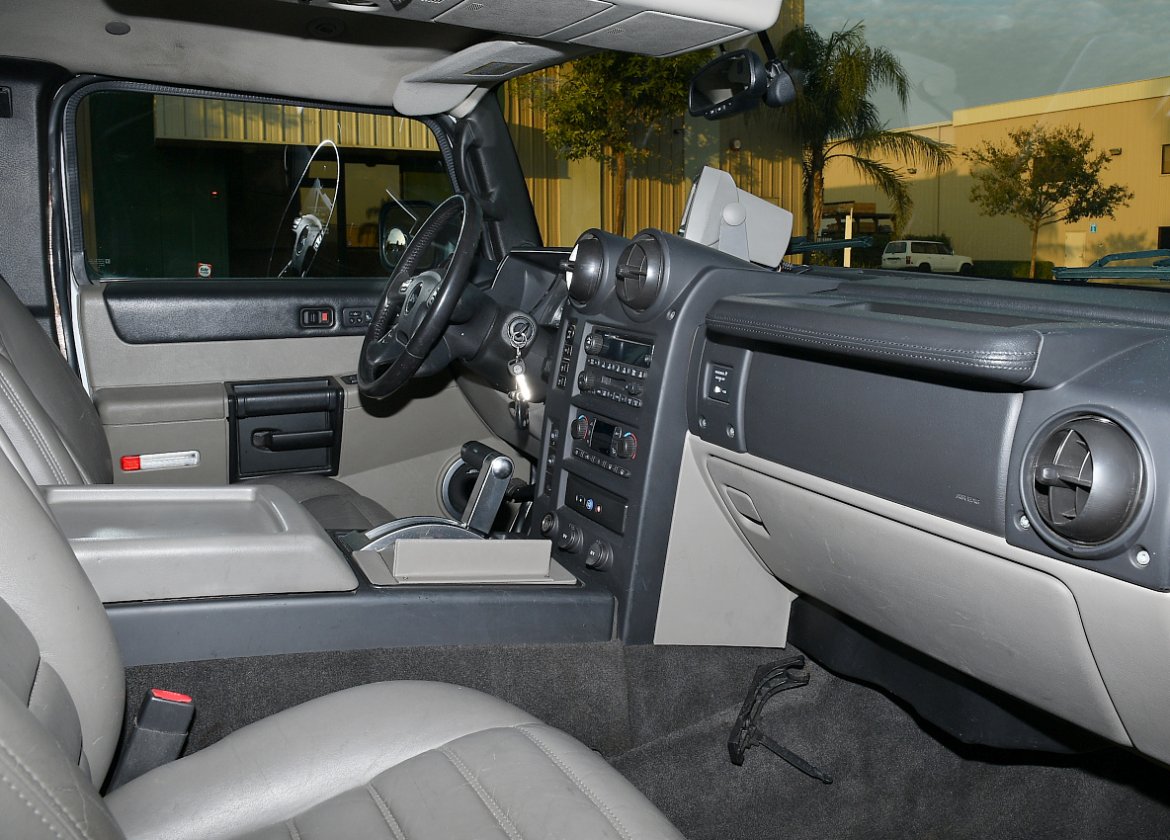 SUV Stretch for Sale in Fontana, CA - Photo 9