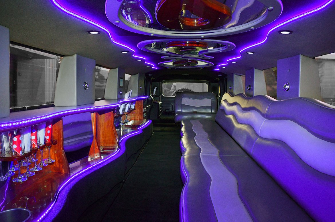 SUV Stretch for Sale in Fontana, CA - Photo 14
