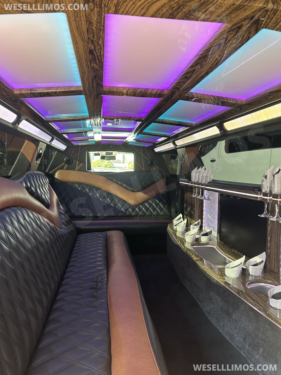 Limousine for Sale in Hingham, MA - Photo 11