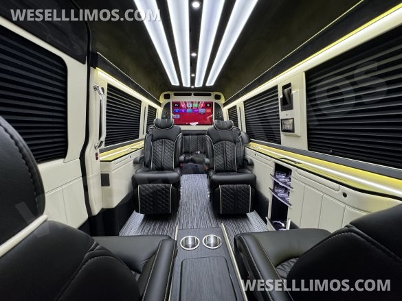 2024 Mercedes-Benz CEO Private Class - Club J Sprinter for Sale in Springfield, MO - Photo 2