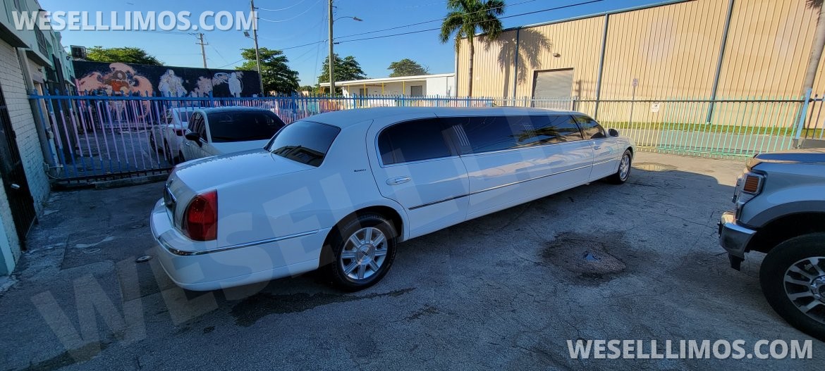 Limousine for Sale in Miami, FL - Photo 4