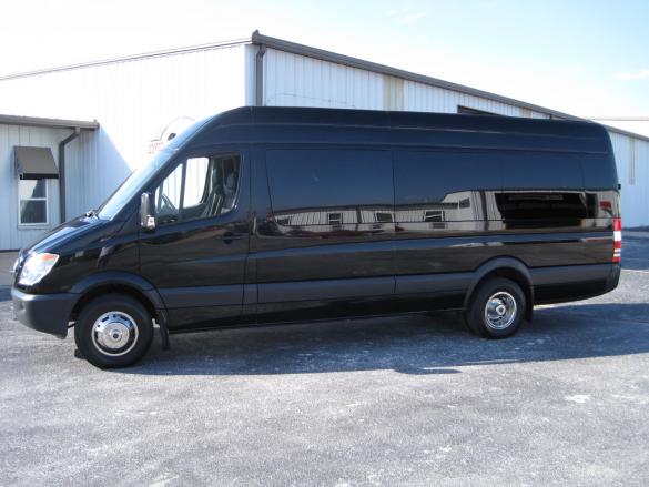 2008 Mercedes-Benz Sprinter 3500 170" Sprinter for Sale in Ozark, MO - Main Photo