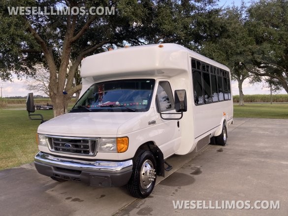 2007 Ford E450 Super Duty Limo Bus for Sale in Erath, LA - Main Photo
