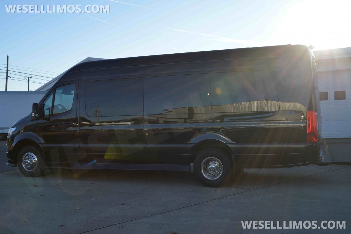 Limo Bus for Sale in North East, PA - Photo 19