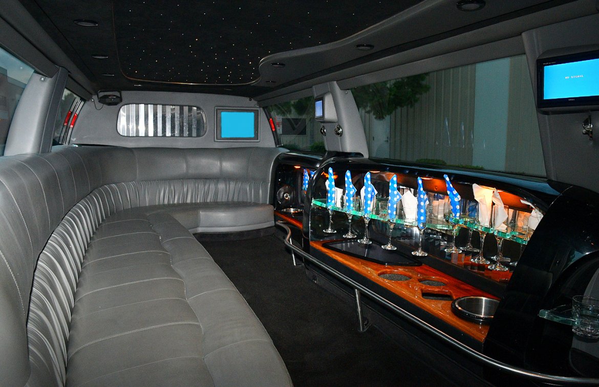 SUV Stretch for Sale in Fontana, CA - Photo 11