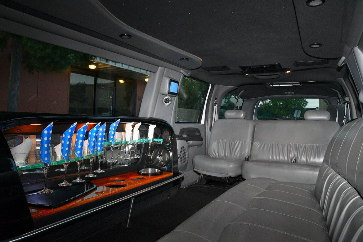 SUV Stretch for Sale in Fontana, CA - Photo 12