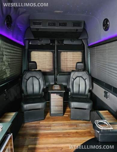 2019 Mercedes-Benz 2500 Sprinter - Sprinter for Sale in Sanford, FL - Photo 10