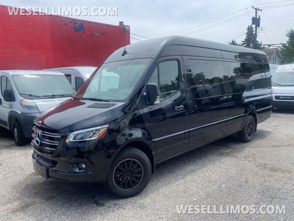2021 Mercedes-Benz Sprinter Sprinter for Sale in Baldwin, NY - Photo 2