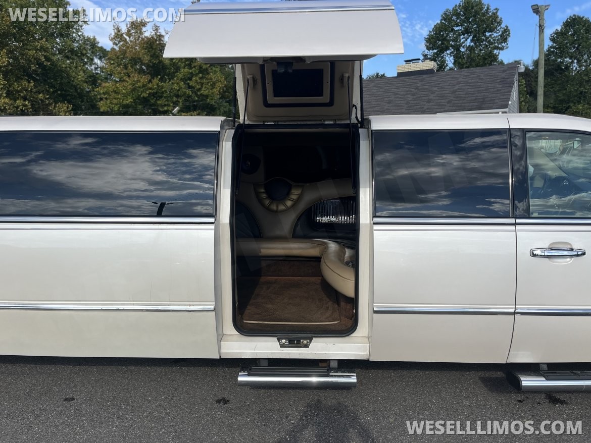SUV Stretch for Sale in Pasadena, MD - Photo 5