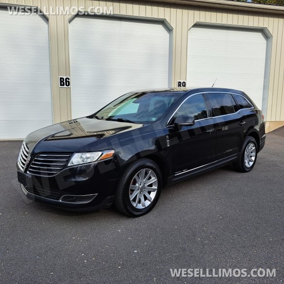 2017 Lincoln MKT Town Car Sedan for Sale in Northumberland, PA - Main Photo