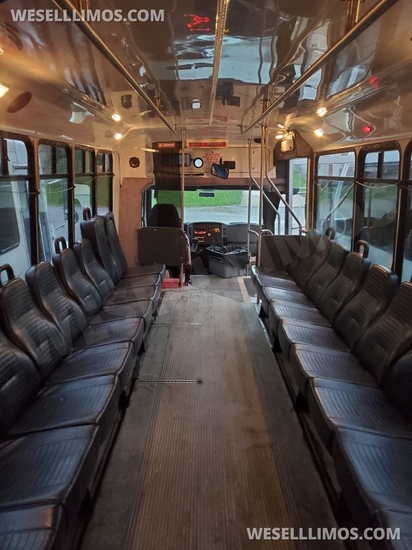 2005 International Bus Limo Bus for Sale in Kieler, WI - Photo 2