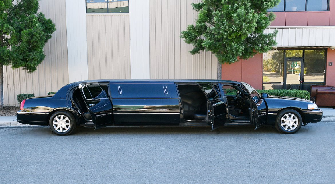 Limousine for Sale in Fontana, CA - Main Photo