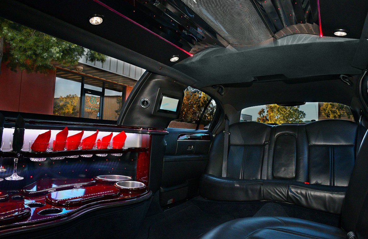 Limousine for Sale in Fontana, CA - Photo 12