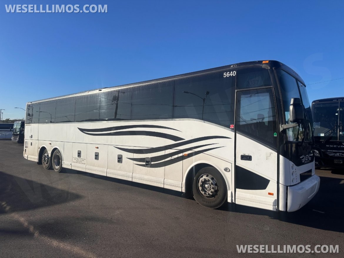Motorcoach for Sale in Phoenix, AZ - Photo 5