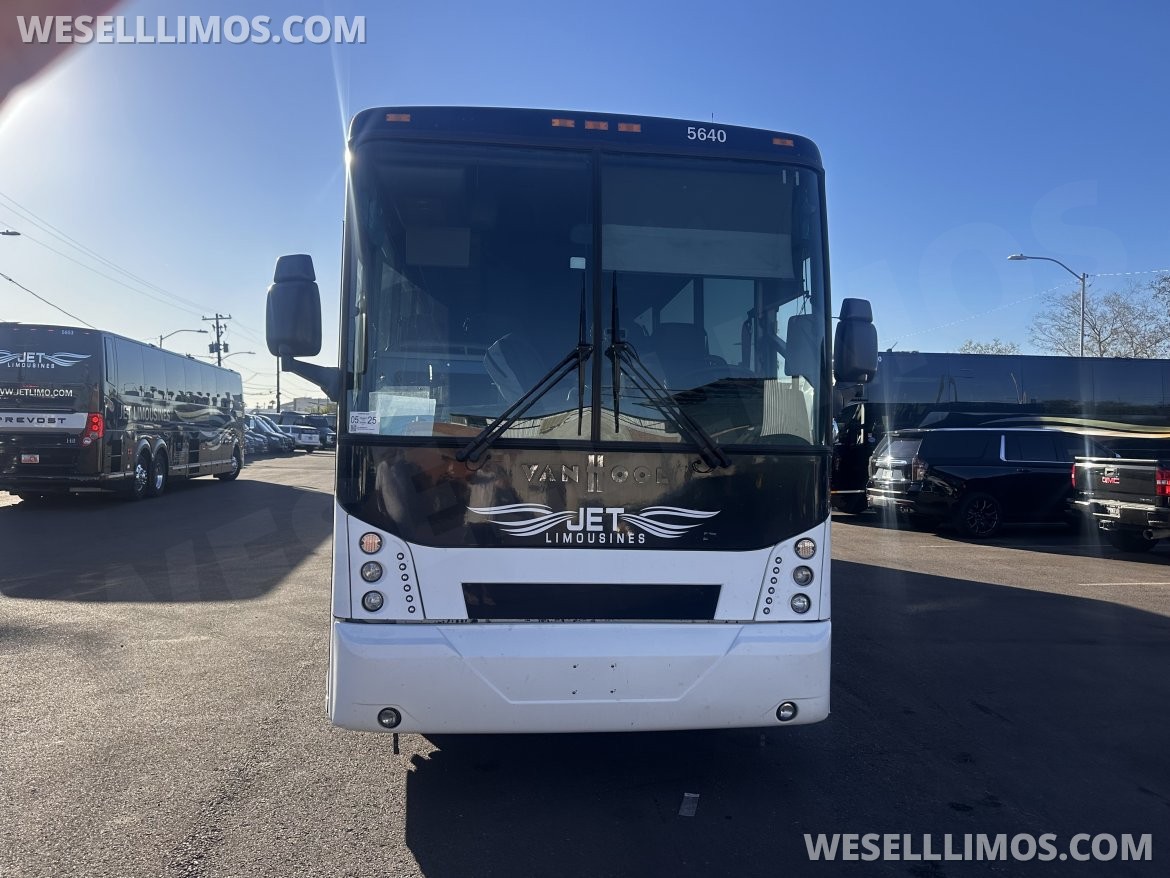 Motorcoach for Sale in Phoenix, AZ - Photo 6