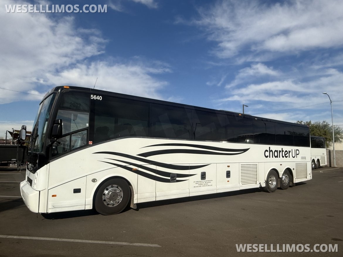 Motorcoach for Sale in Phoenix, AZ - Photo 3