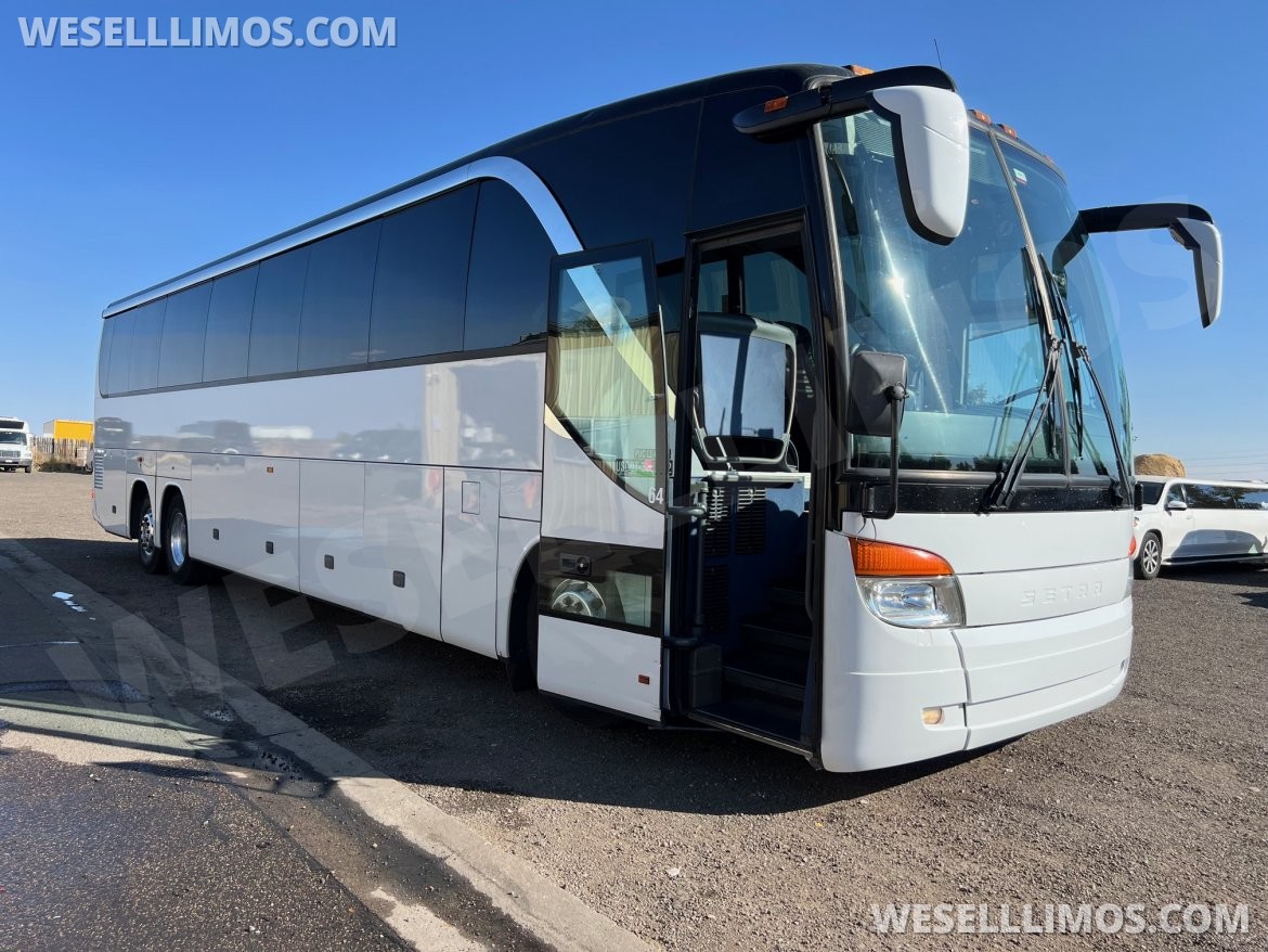 Motorcoach for Sale in Aurora, CO - Photo 2