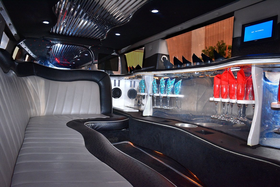 SUV Stretch for Sale in Fontana, CA - Photo 11