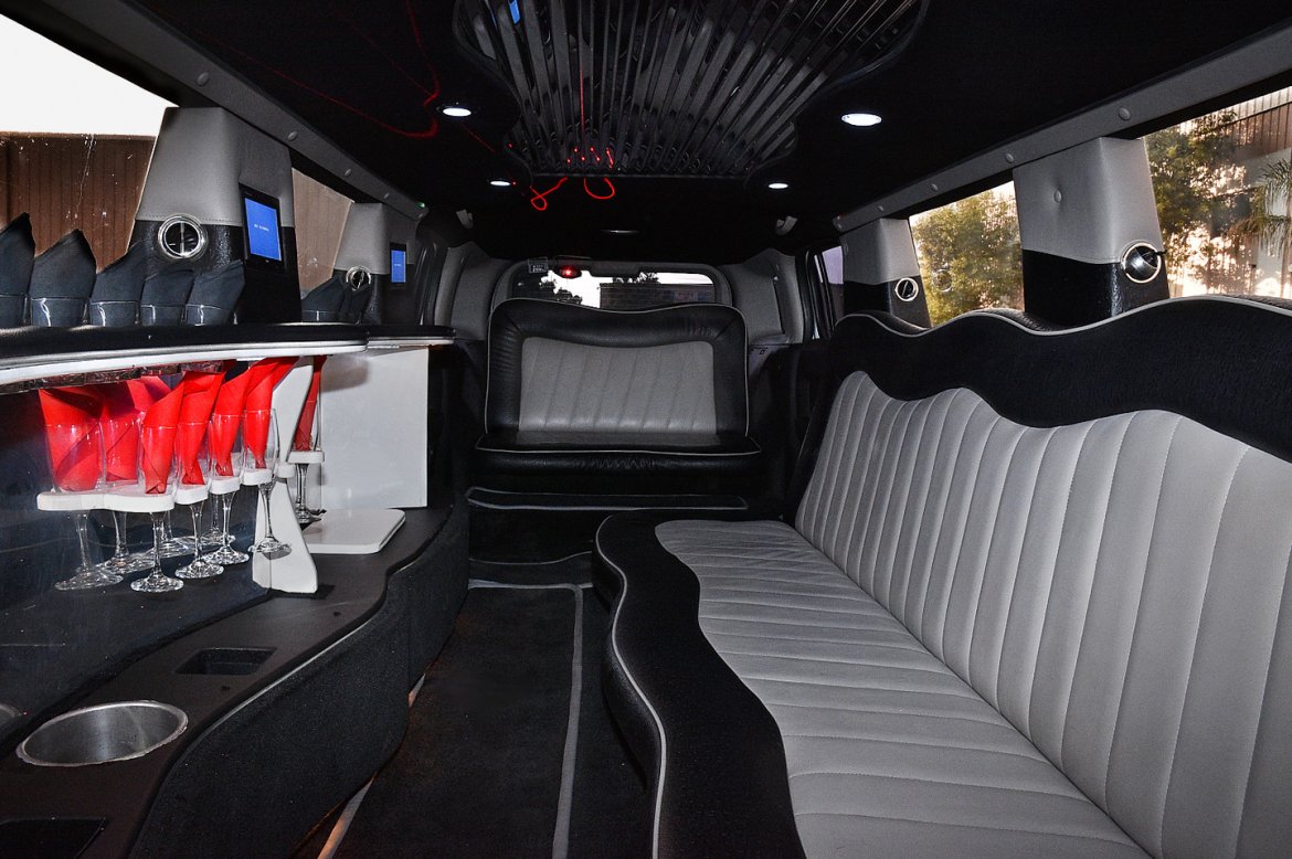 SUV Stretch for Sale in Fontana, CA - Photo 12