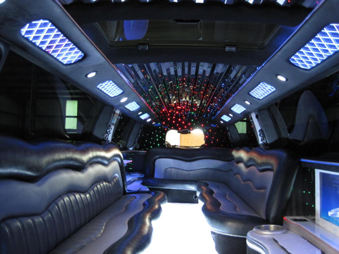 Limousine for Sale in Ozark, MO - Photo 9