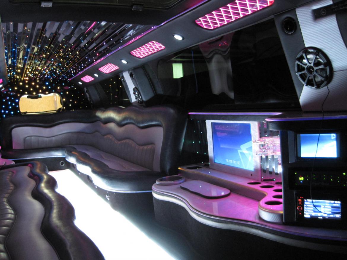 Limousine for Sale in Ozark, MO - Photo 12