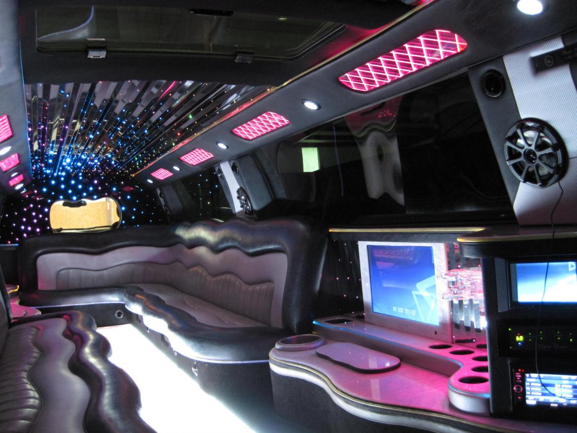 Limousine for Sale in Ozark, MO - Photo 13