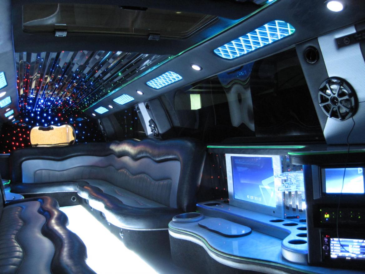 Limousine for Sale in Ozark, MO - Photo 14