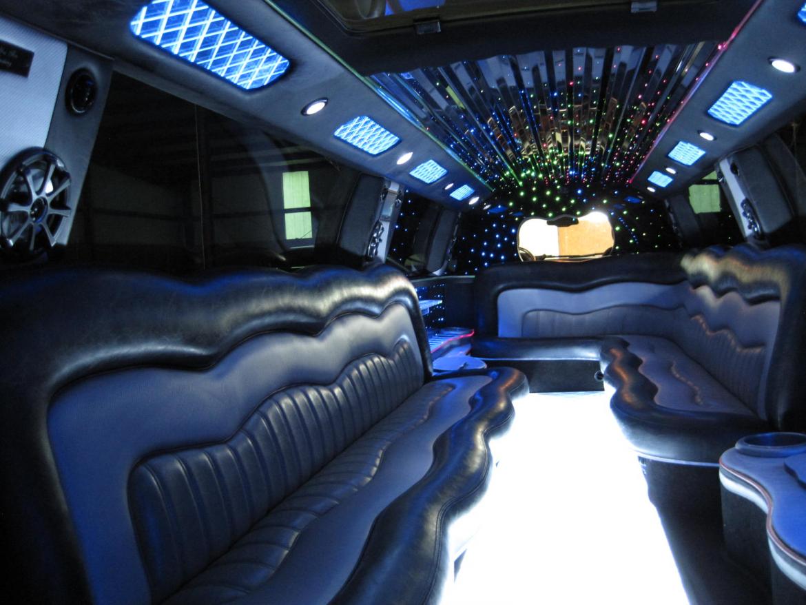 Limousine for Sale in Ozark, MO - Photo 18