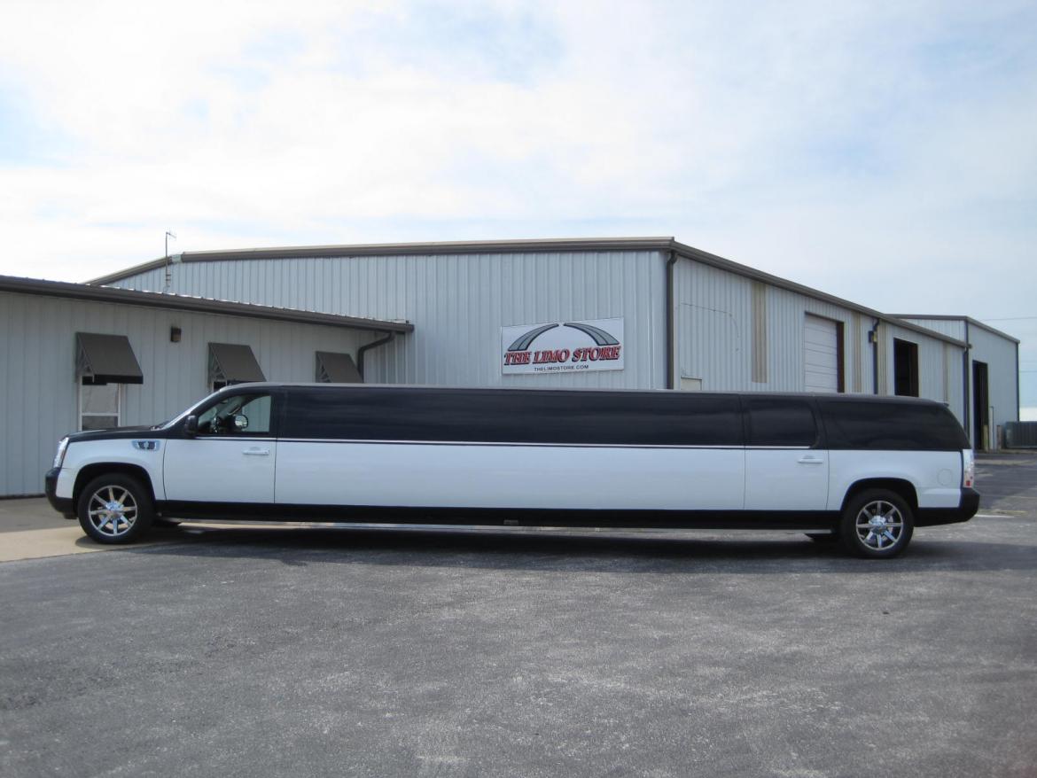 Limousine for Sale in Ozark, MO - Photo 31