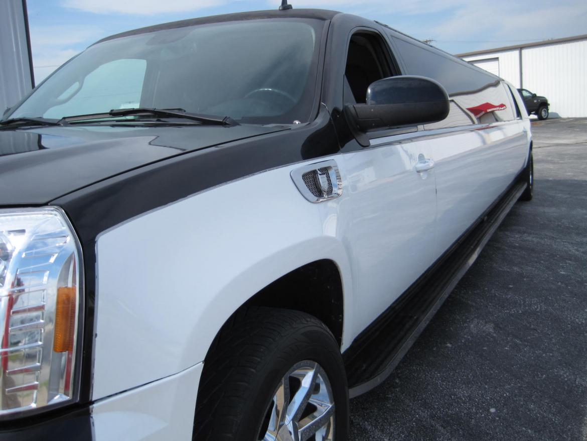 Limousine for Sale in Ozark, MO - Photo 35