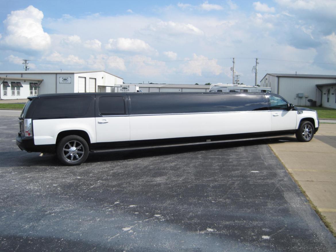 Limousine for Sale in Ozark, MO - Photo 40