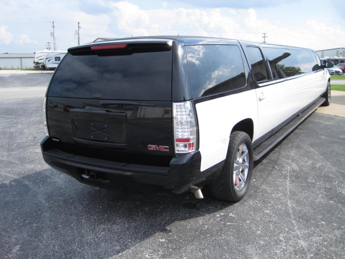 Limousine for Sale in Ozark, MO - Photo 42