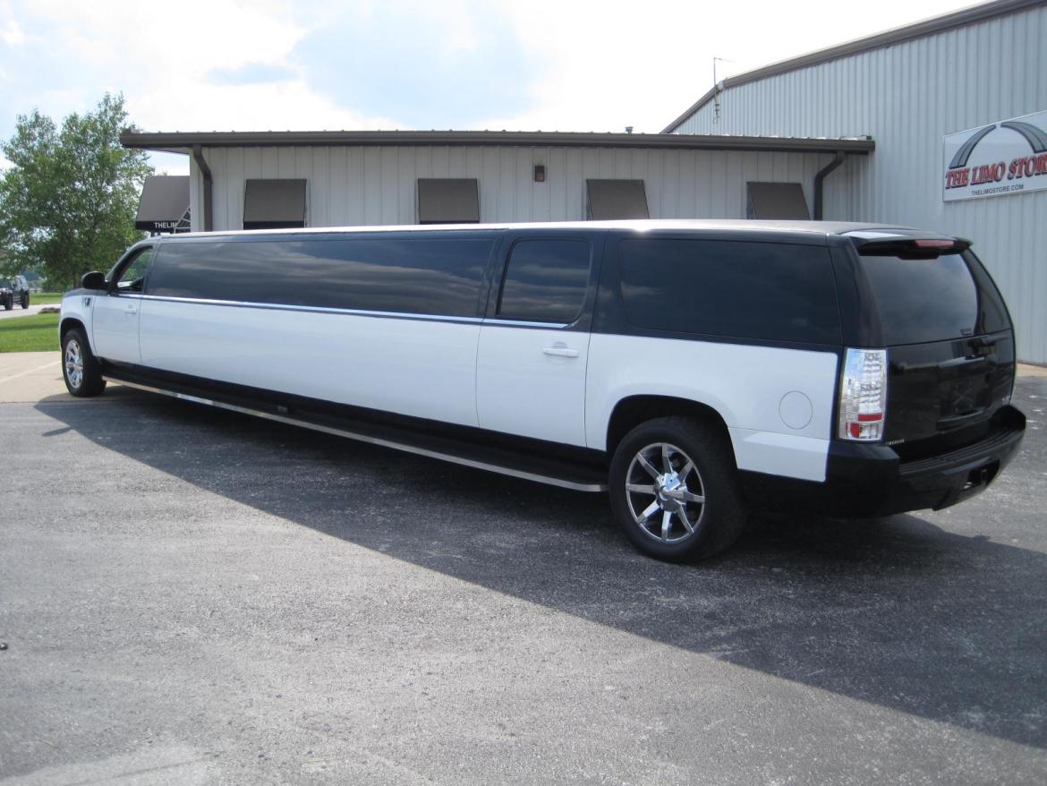 Limousine for Sale in Ozark, MO - Photo 45