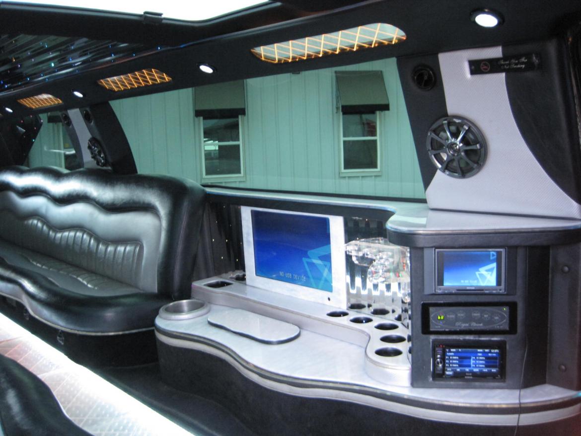 Limousine for Sale in Ozark, MO - Photo 69