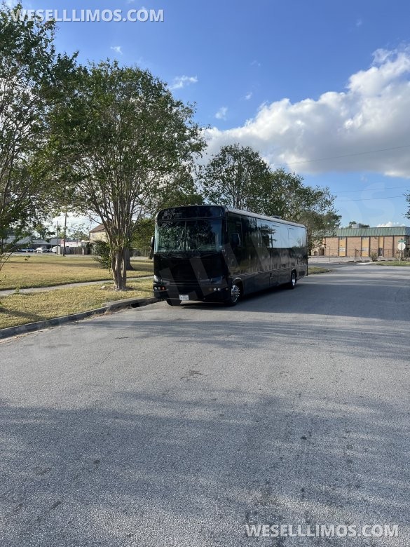 2007 Freightliner Party bus Limo Bus for Sale in houston, TX - Photo 2