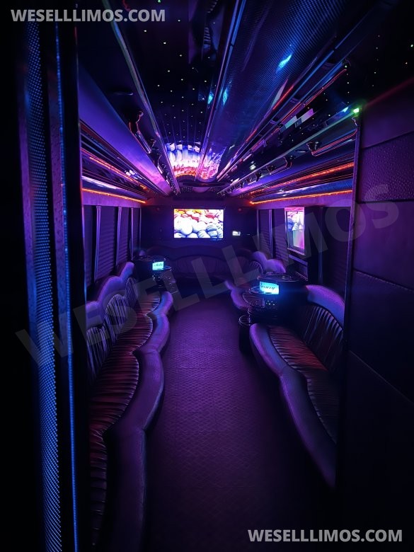 2007 Freightliner Party bus Limo Bus for Sale in houston, TX - Photo 3
