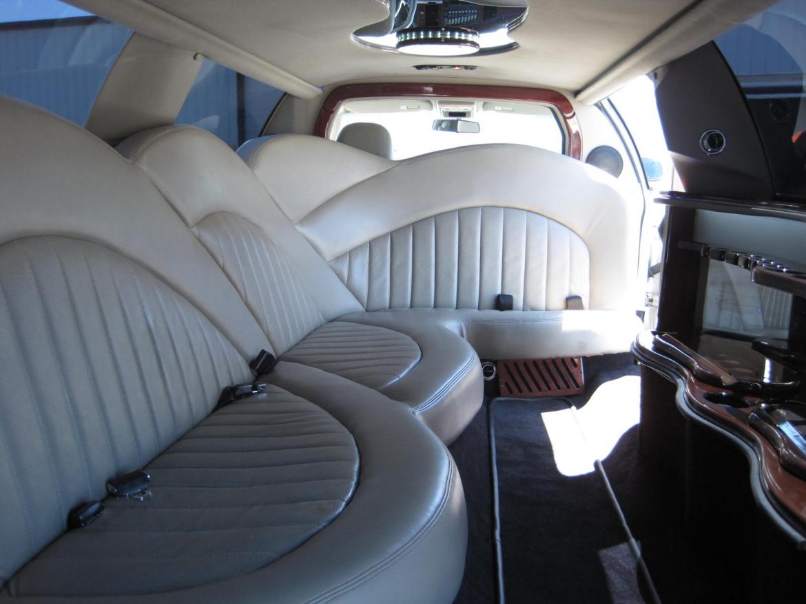 Limousine for Sale in Ozark, MO - Photo 19
