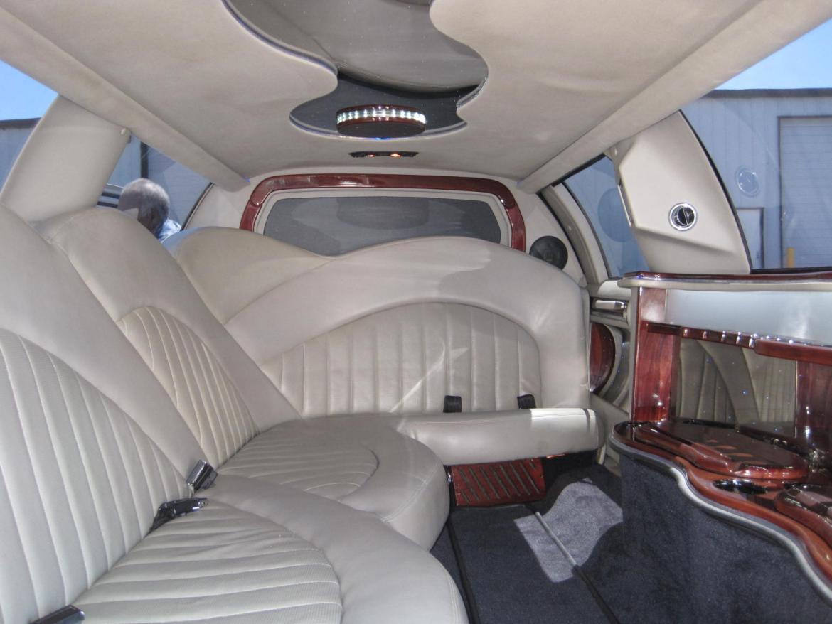 Limousine for Sale in Ozark, MO - Photo 23