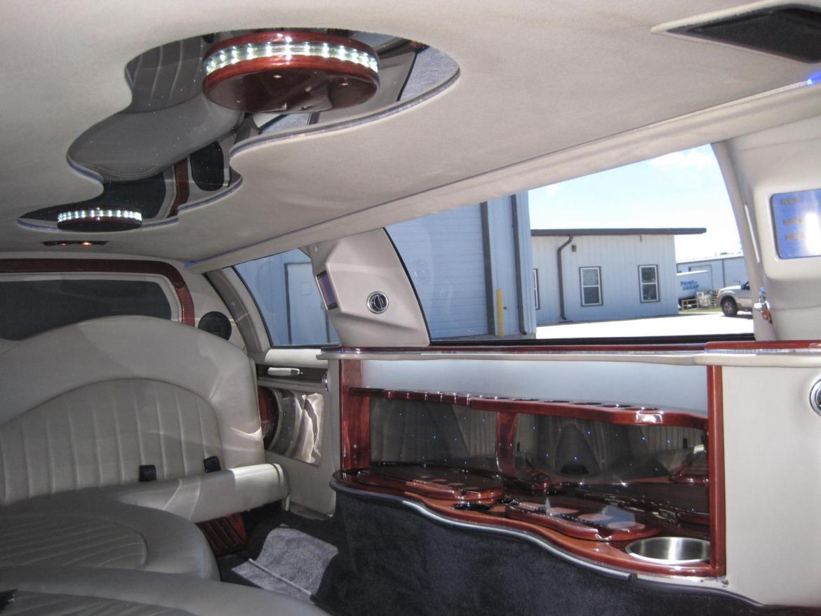 Limousine for Sale in Ozark, MO - Photo 29