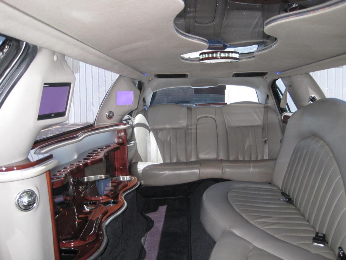 Limousine for Sale in Ozark, MO - Photo 34
