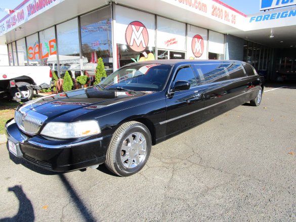 2008 Lincoln TOWN CAR SIGNATURE Limousine for Sale in SOUTH AMBOY , NJ - Photo 2