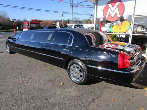 2008 Lincoln TOWN CAR SIGNATURE Limousine for Sale in SOUTH AMBOY , NJ - Photo 3