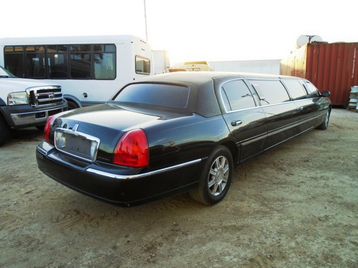 Limousine for Sale in Fontana, CA - Photo 3