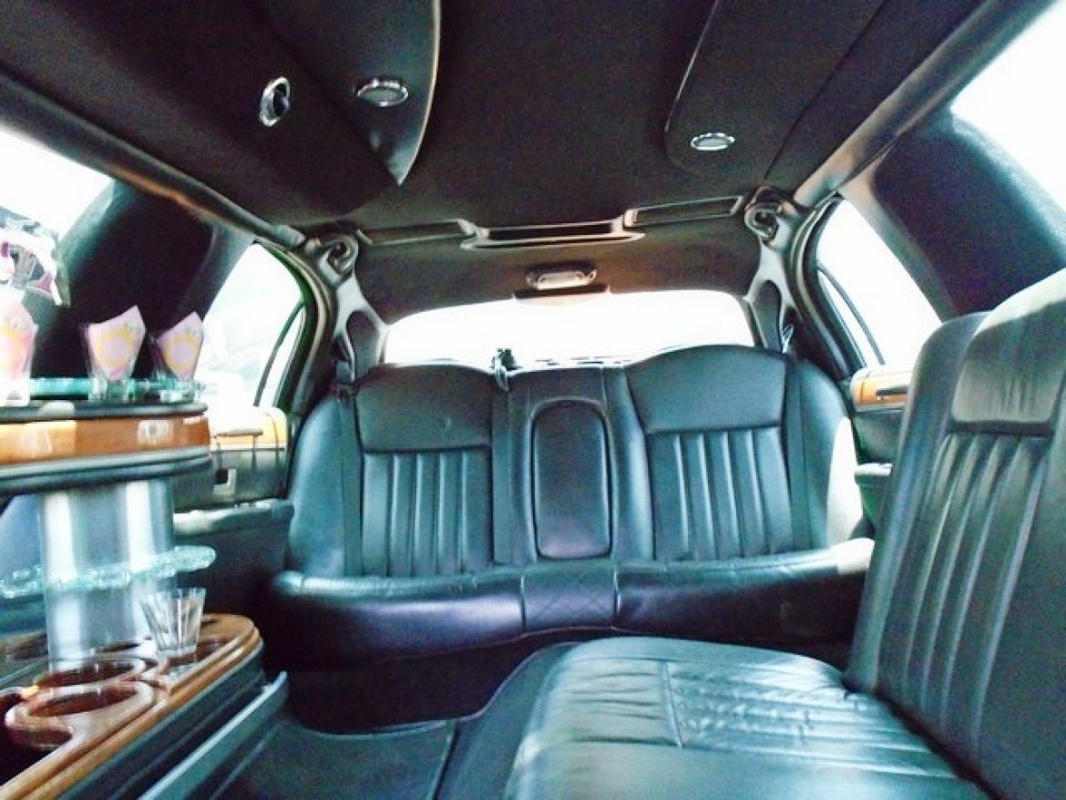 Limousine for Sale in Fontana, CA - Photo 4